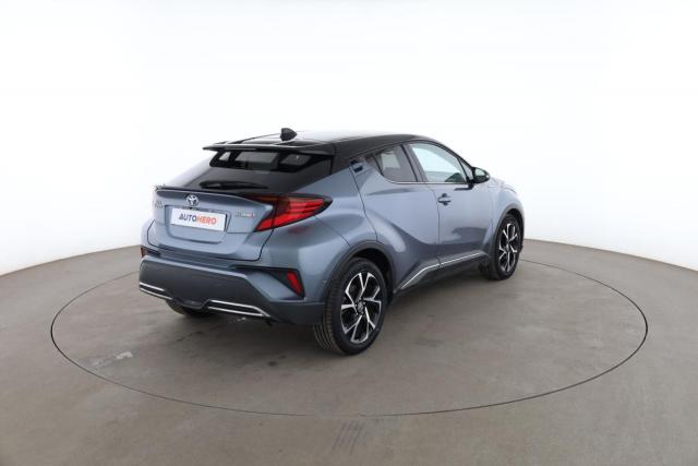 Toyota C-Hr image 8