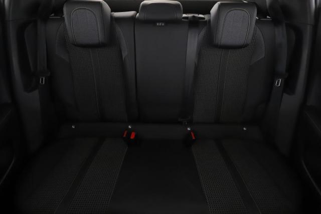 Peugeot 2008 image 3