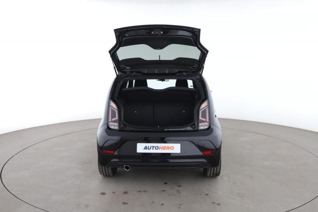 Volkswagen Up! image 9