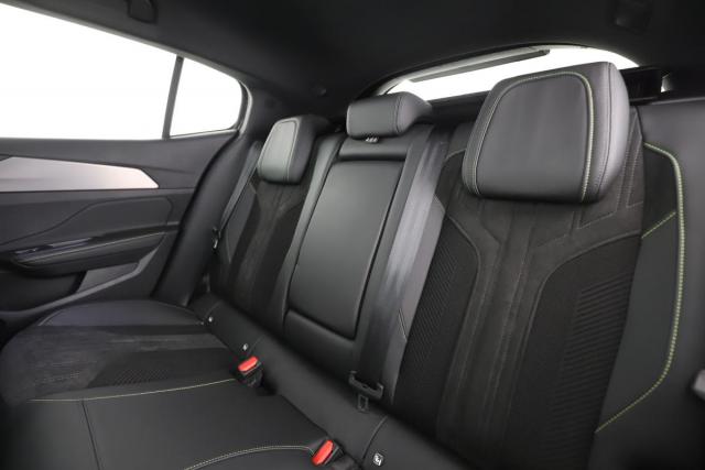 Peugeot 408 image 9