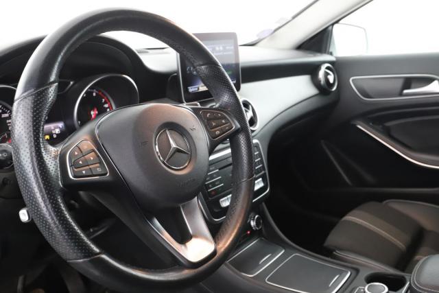Mercedes Benz Gla image 3