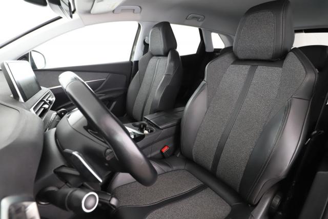 Peugeot 3008 image 3