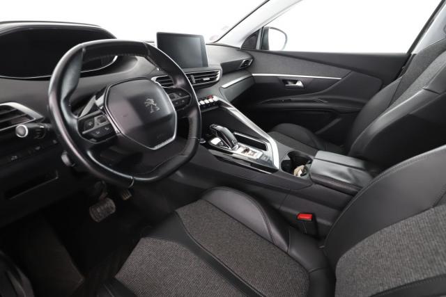 Peugeot 3008 image 2