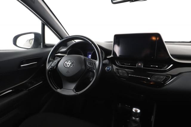 Toyota C-Hr image 6