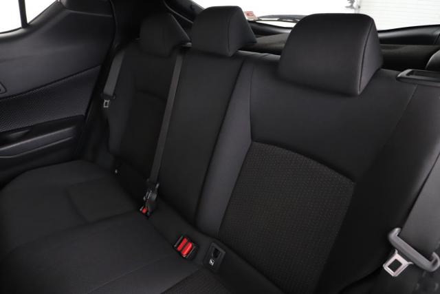 Toyota C-Hr image 5