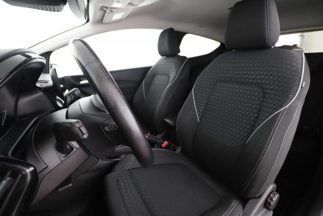 Ford Fiesta image 2