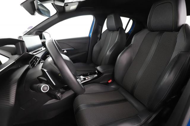 Peugeot 208 image 1