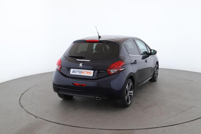 Peugeot 208 image 2