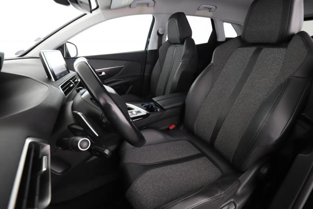 Peugeot 3008 image 2