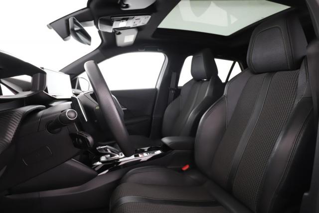 Peugeot 2008 image 3