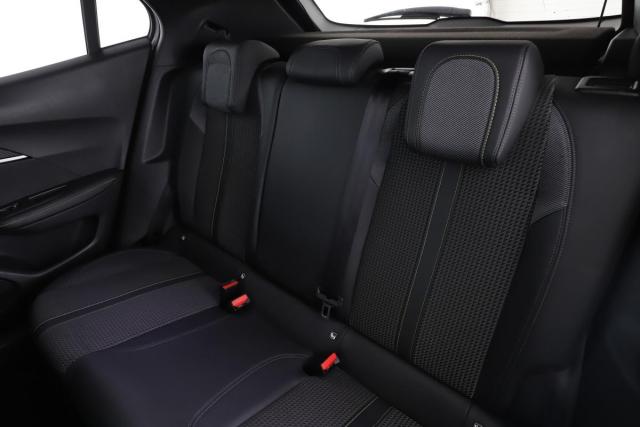 Peugeot 2008 image 4