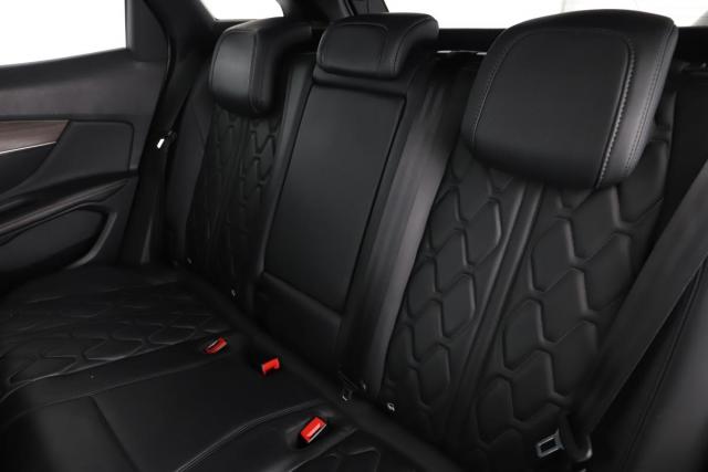 Peugeot 3008 image 8