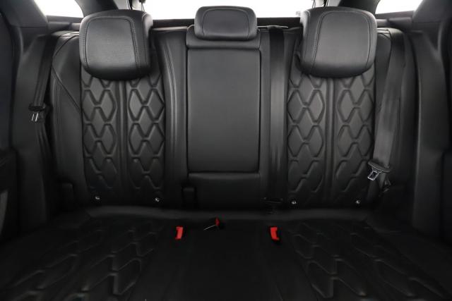 Peugeot 3008 image 1