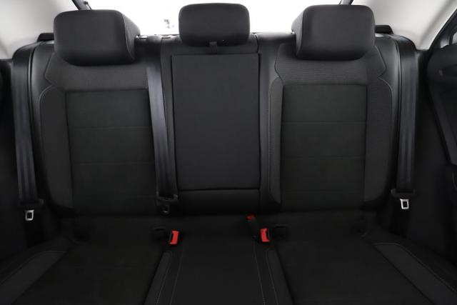 Volkswagen T-Roc image 9