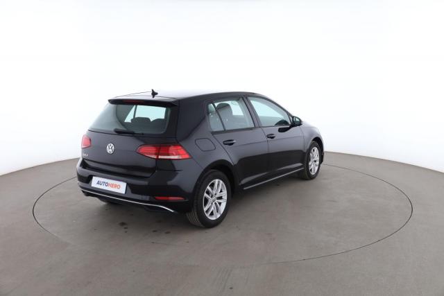 Volkswagen Golf image 2