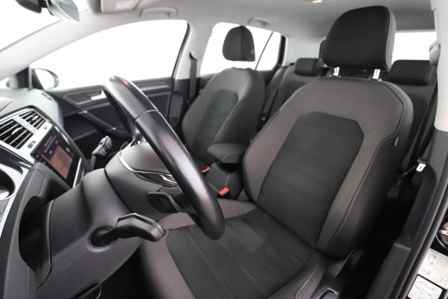 Volkswagen Golf image 4