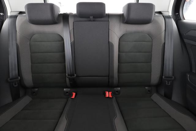 Volkswagen Golf image 8