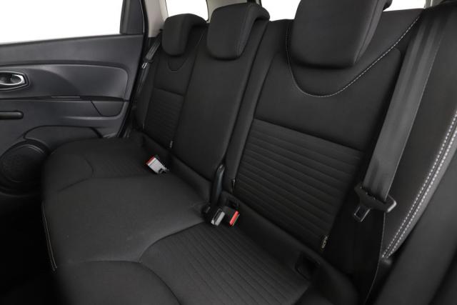 Renault Clio Estate image 8