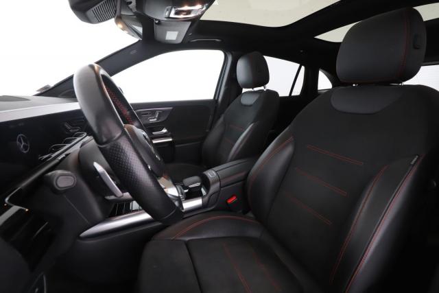 Mercedes Benz Gla image 9