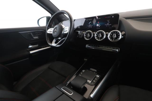 Mercedes Benz Gla image 1