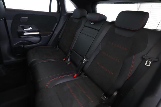 Mercedes Benz Gla image 6