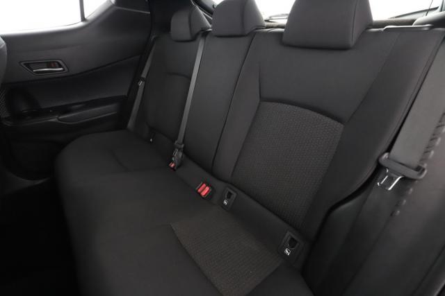 Toyota C-Hr image 1