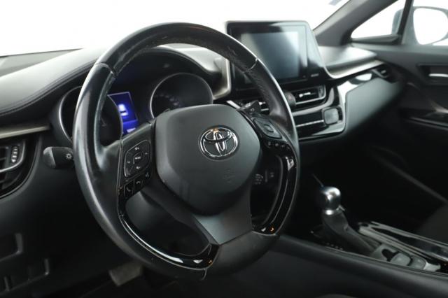 Toyota C-Hr image 9