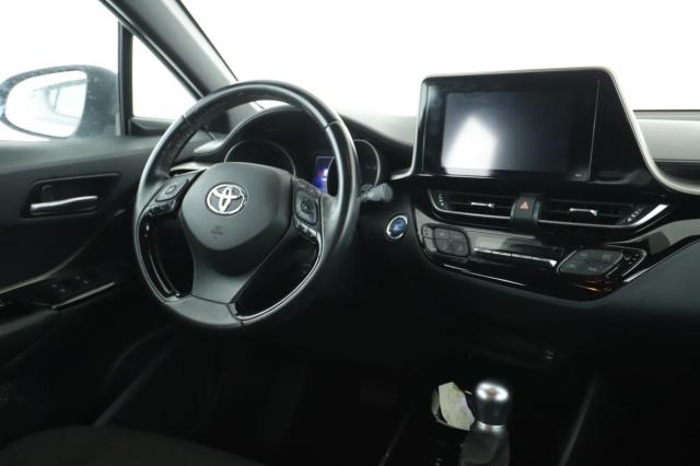 Toyota C-Hr image 2