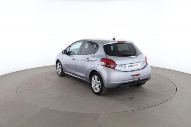 Peugeot 208 image 3