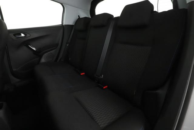 Peugeot 208 image 4