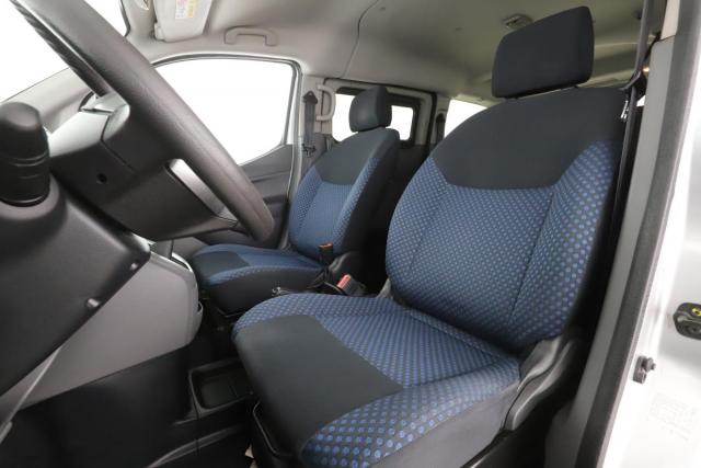 Nissan Evalia image 5