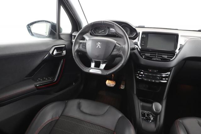 Peugeot 208 image 8