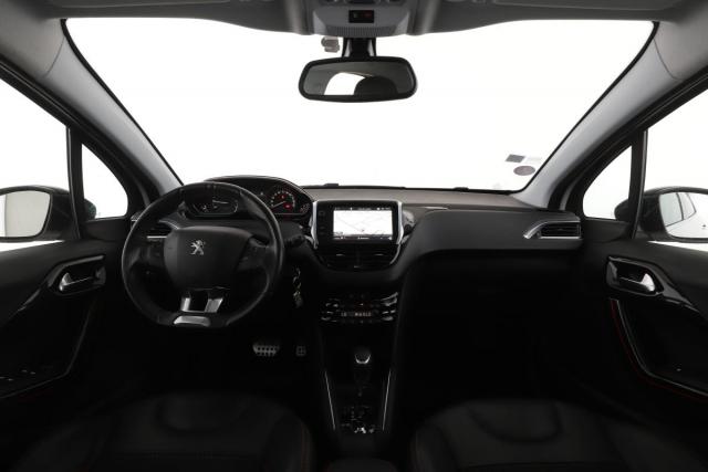 Peugeot 208 image 5
