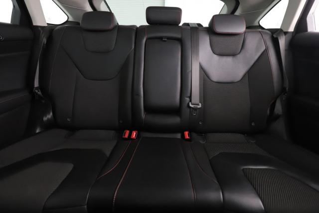 Ford Mondeo image 9