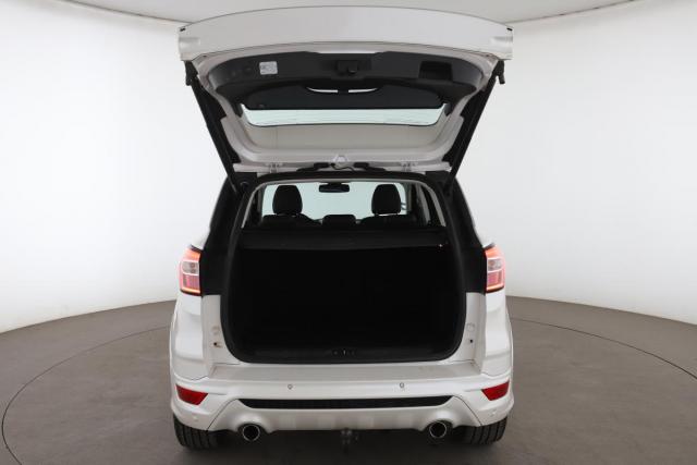 Ford Kuga image 8