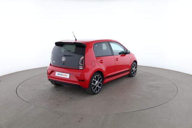 Volkswagen Up! image 9