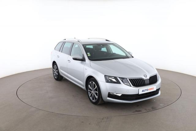 Skoda Octavia image 8