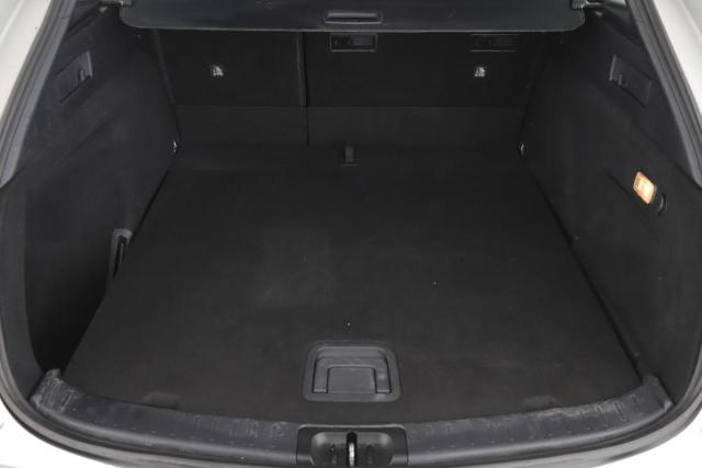 Toyota Corolla Touring Sports image 4