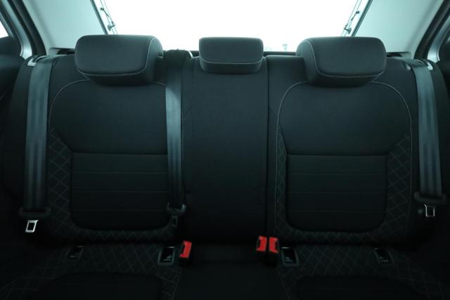 Skoda Fabia image 9
