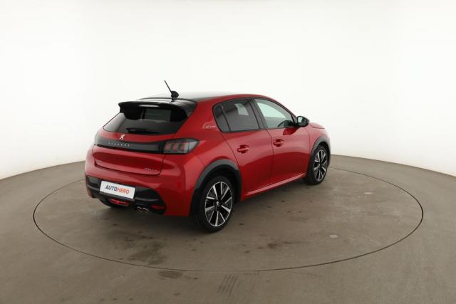 Peugeot 208 image 1