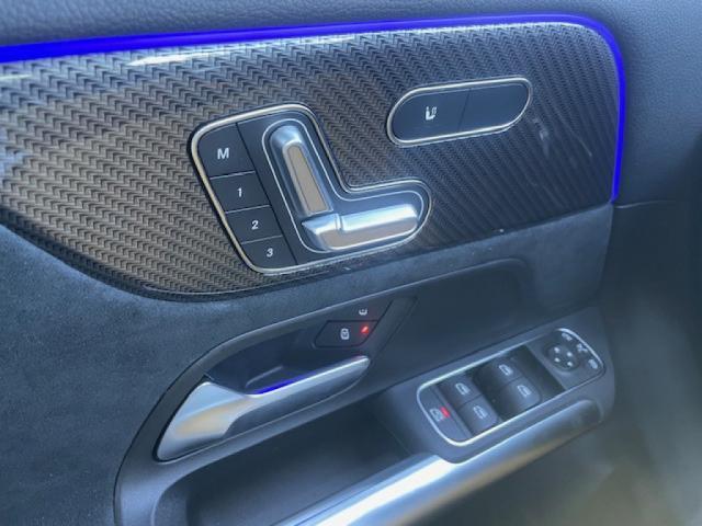 Mercedes Benz Gla image 5