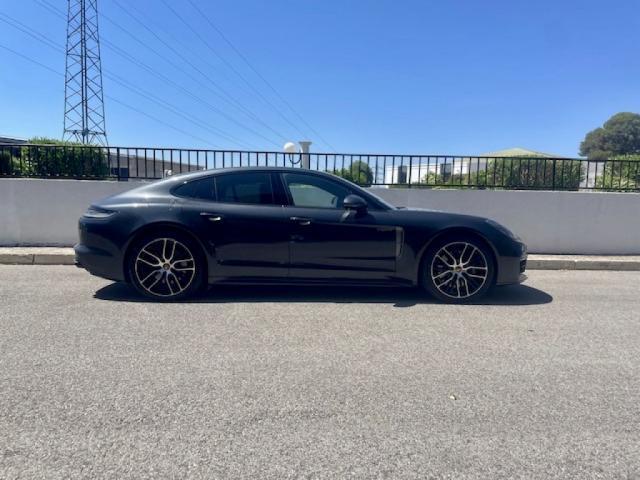Porsche Panamera image 2