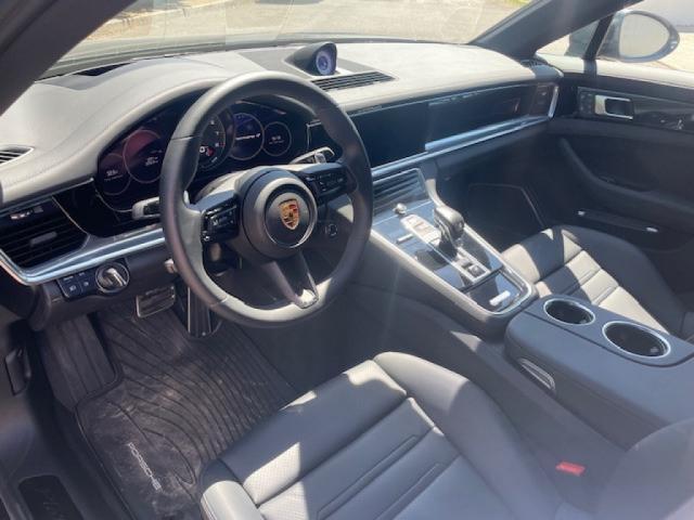Porsche Panamera image 9