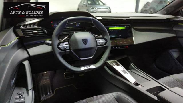 Peugeot 308 image 1