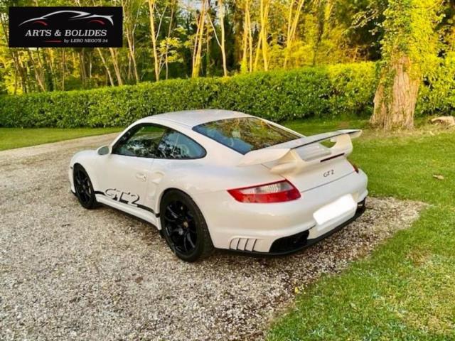 Porsche 911 image 2
