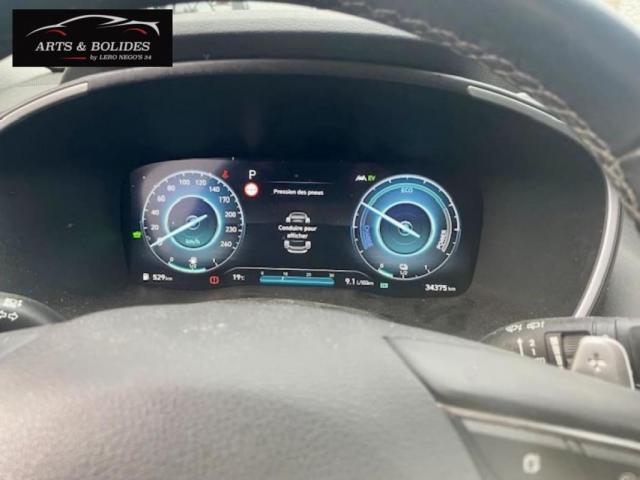 Hyundai Santa Fe image 9