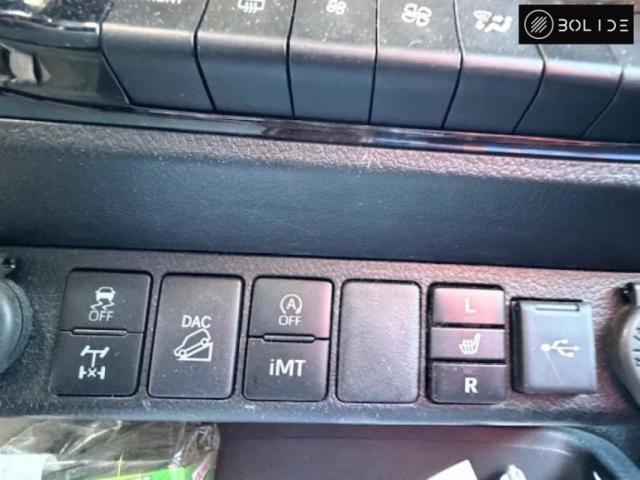 Toyota Hilux image 7