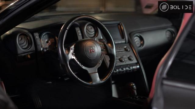 Nissan Gt-R image 2