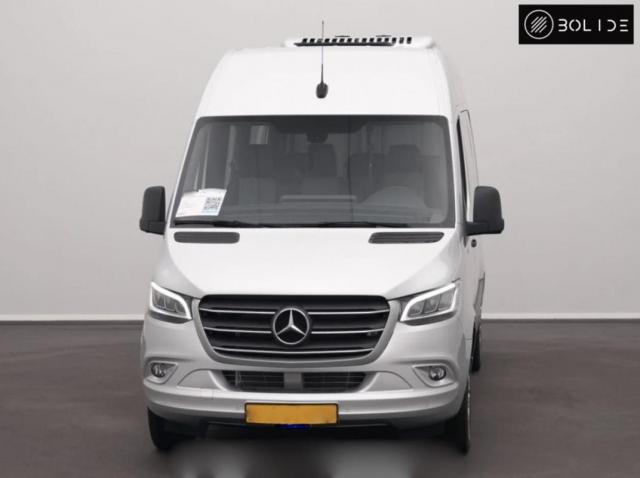 Mercedes Benz Sprinter image 7