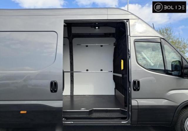 Iveco Daily image 2